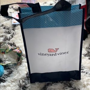 Vineyard vines bag